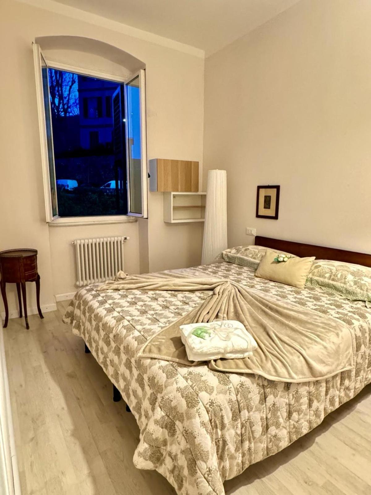 Апартаменты Chez Amelie Специя Экстерьер фото